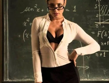 Αν είχατε αυτές τις δασκάλες... σίγουρα δεν θα χάνατε κανένα μάθημα (βίντεο)